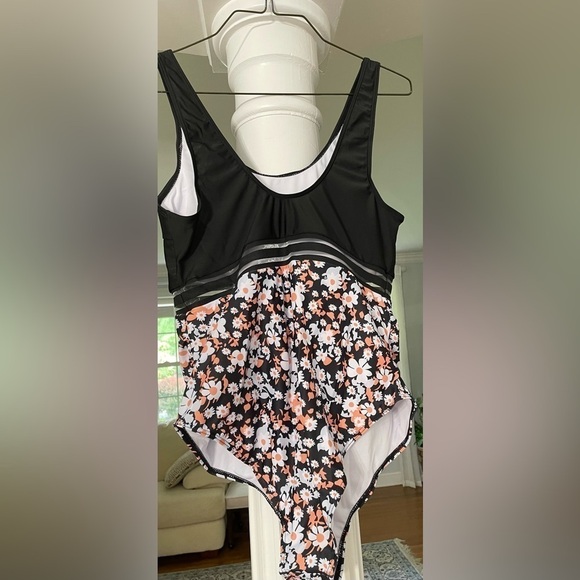 Sheri women’s floral print Mesh insert one piece swimsuit size X- Large - Picture 2 of 4